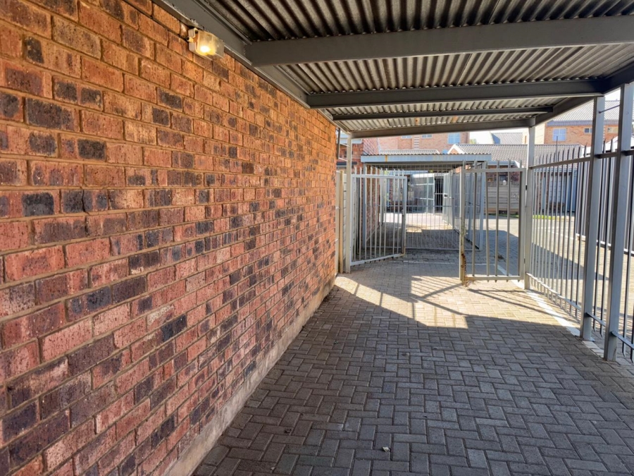 2 Bedroom Property for Sale in Willows Free State